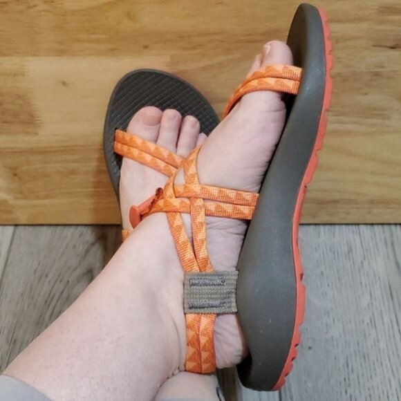 Chaco Strappy Sandals Shoes Orange Adjustable Strap Women's WOMAN'S Size 7 - Picture 3 of 16